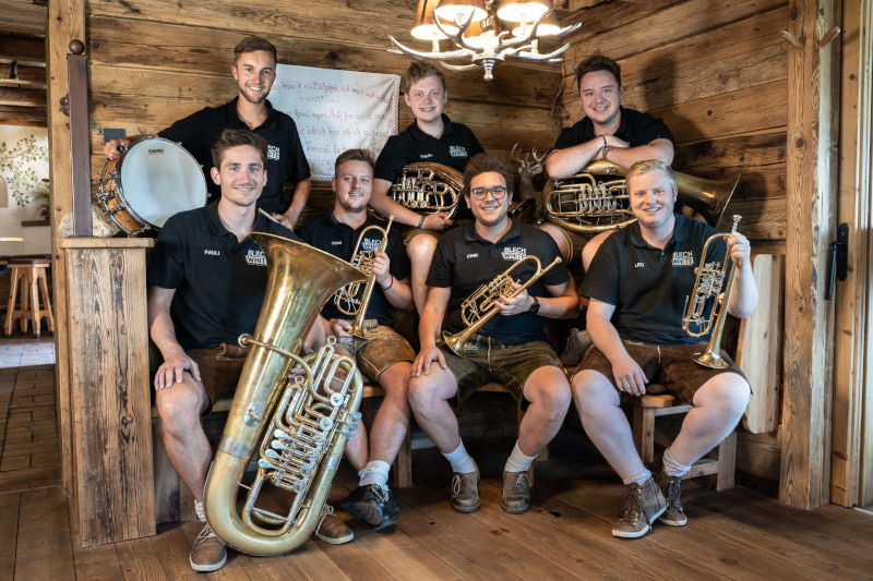 „Blech & White“