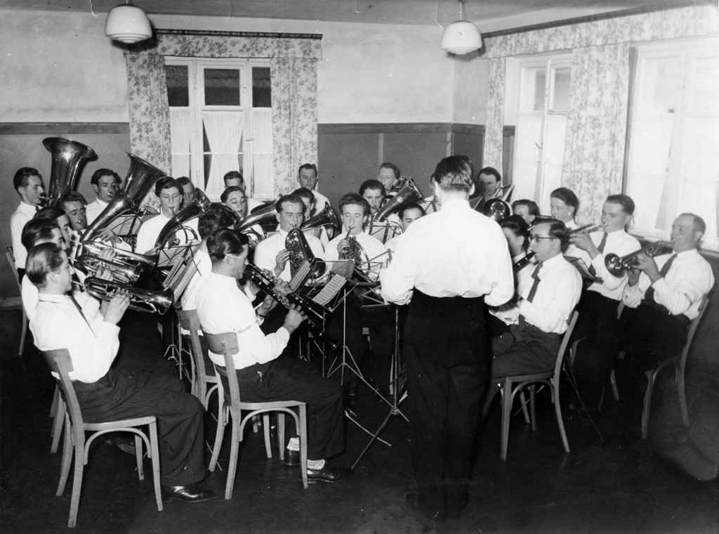 1952 Musikkapelle bei der Probe